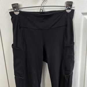 Lululemon black speed-up leggings.